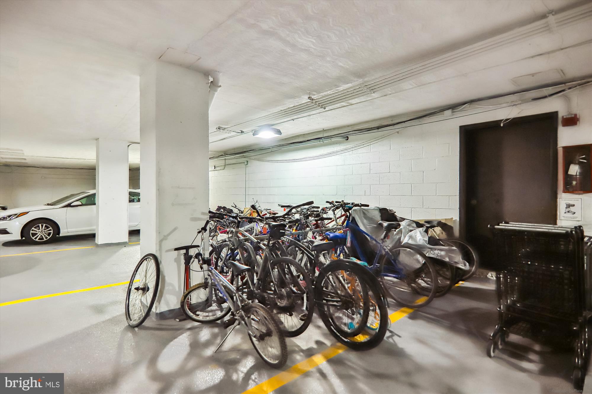 THE KENWOOD - Residential