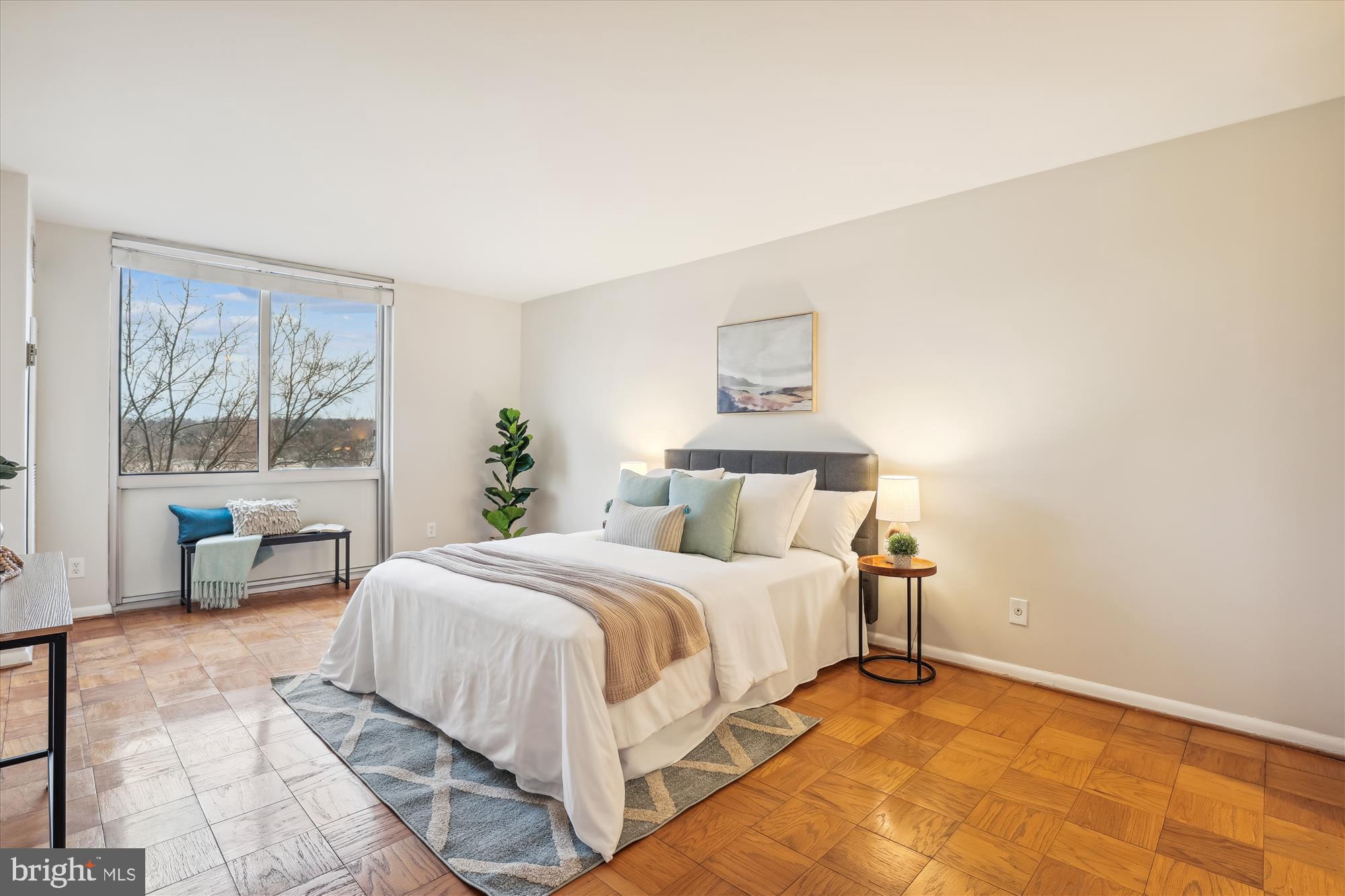 THE KENWOOD - Residential