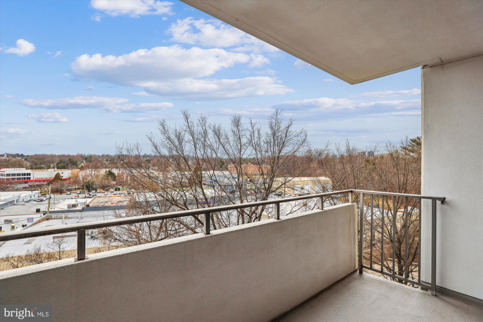 THE KENWOOD - Residential