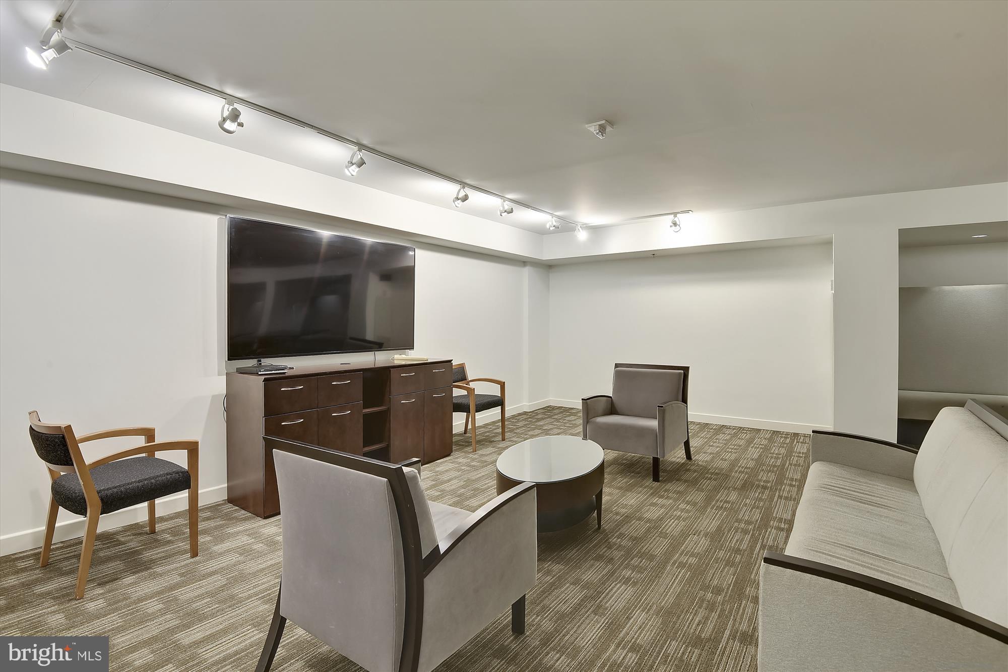 THE KENWOOD - Residential