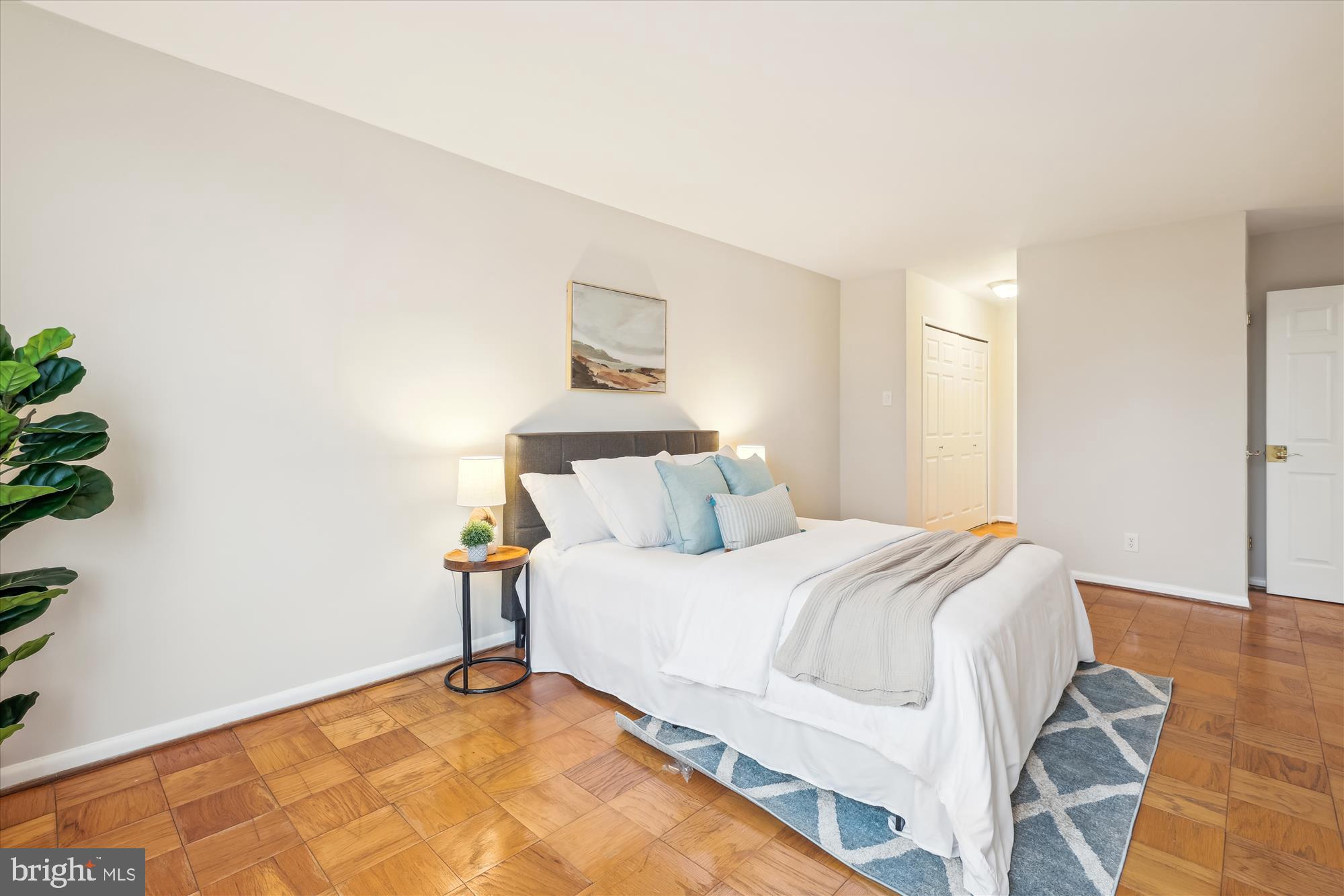 THE KENWOOD - Residential