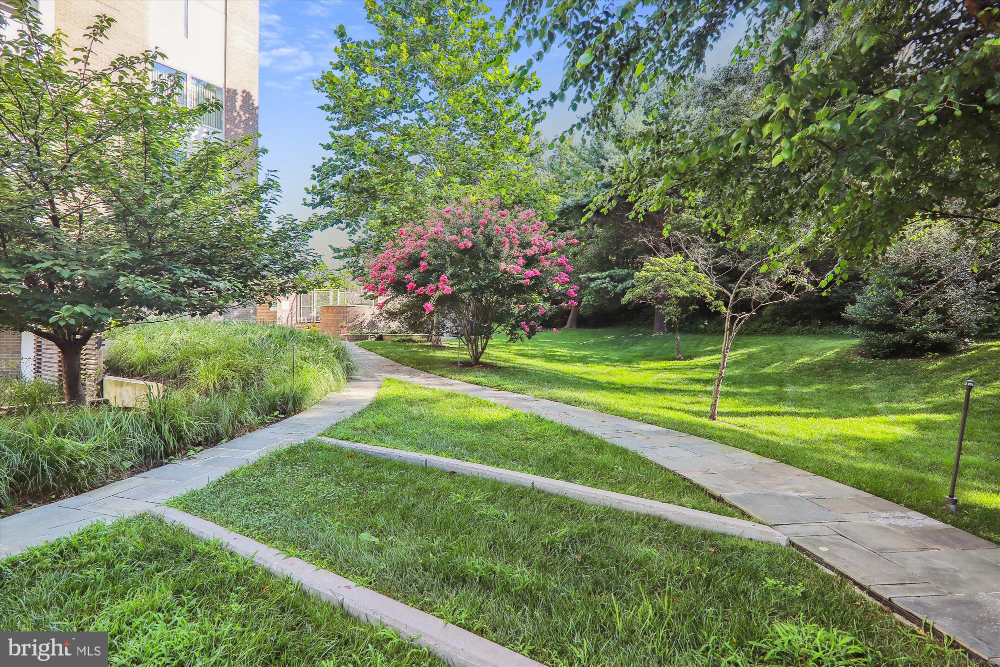 THE KENWOOD - Residential