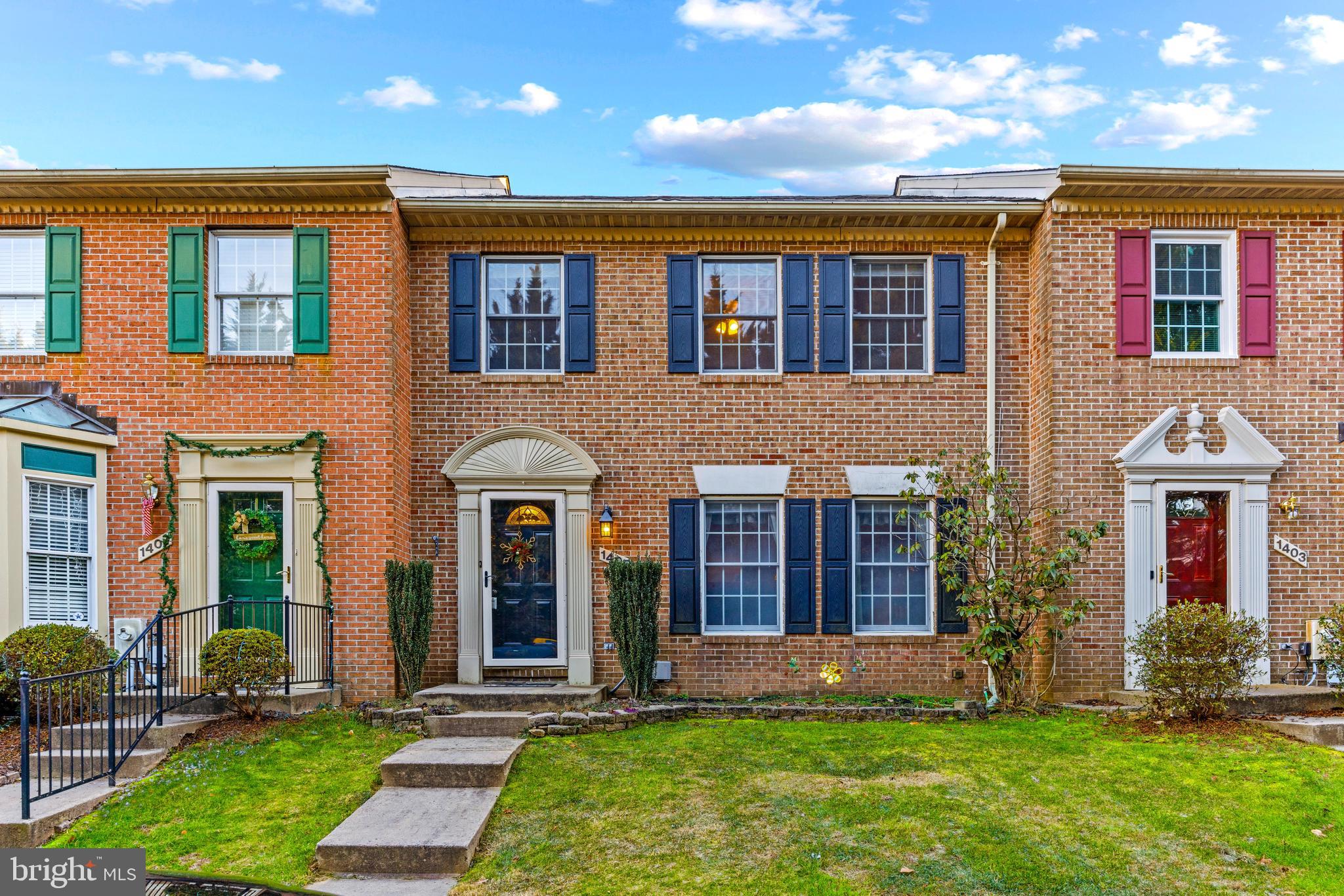 FOXBOROUGH FARMS - Residential