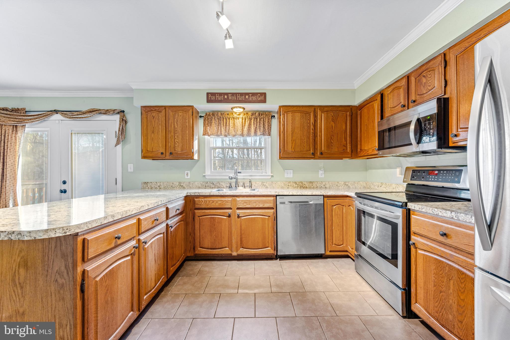 FOXBOROUGH FARMS - Residential