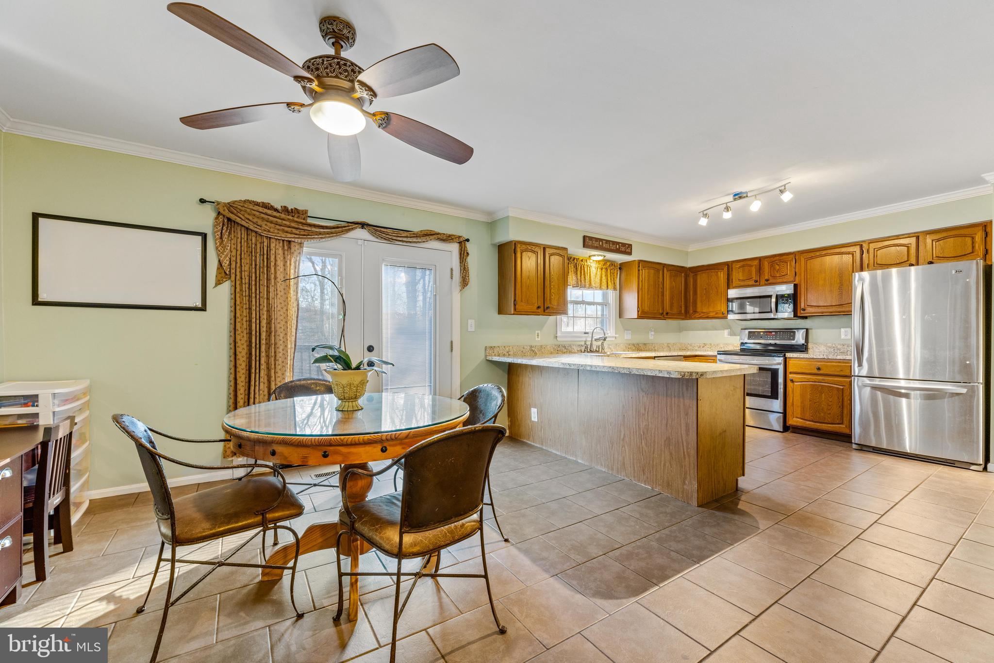 FOXBOROUGH FARMS - Residential