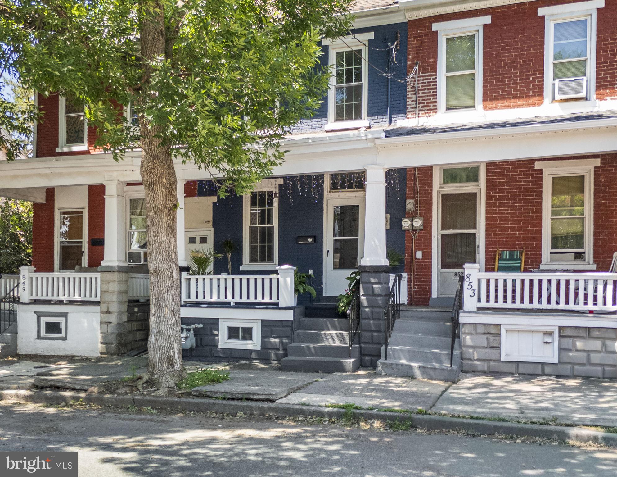 851 QUEEN STREET