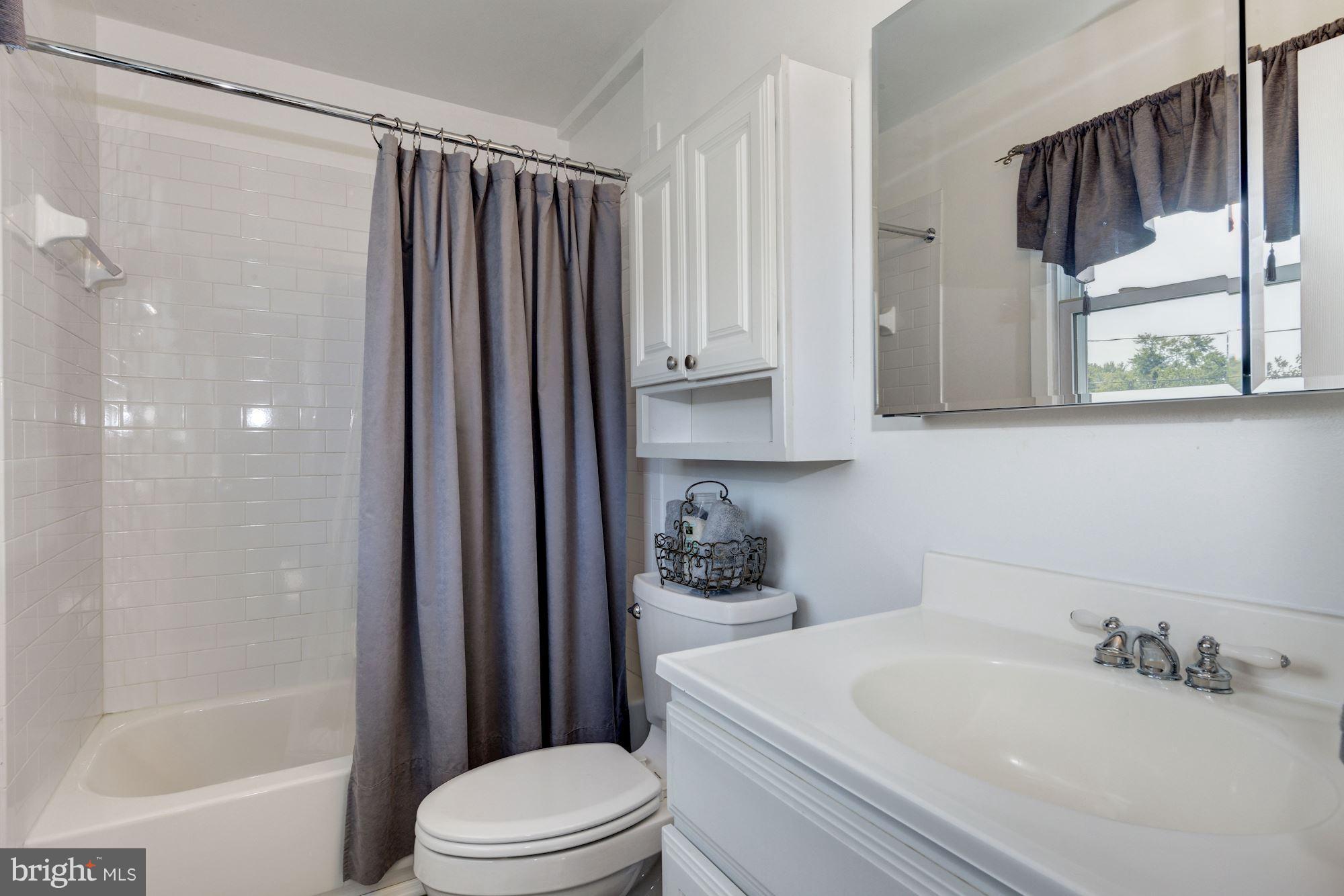 FOUR SEASONS ESTATES - Residential