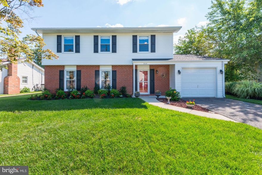 Comfort & convenience await in this sun-bathed Colonial, minutes away from shopping & golf, boasting upgrades including the roof, water heater, renovated kit w/ quartz, SS appls, soft close cabs & more! American walnut hdwds guide you through the foyer, FR & LR, while the DR is embellished by a sunny bay window. Easy living continues into the owner's suite appointed w/ a full bath & dual closets!