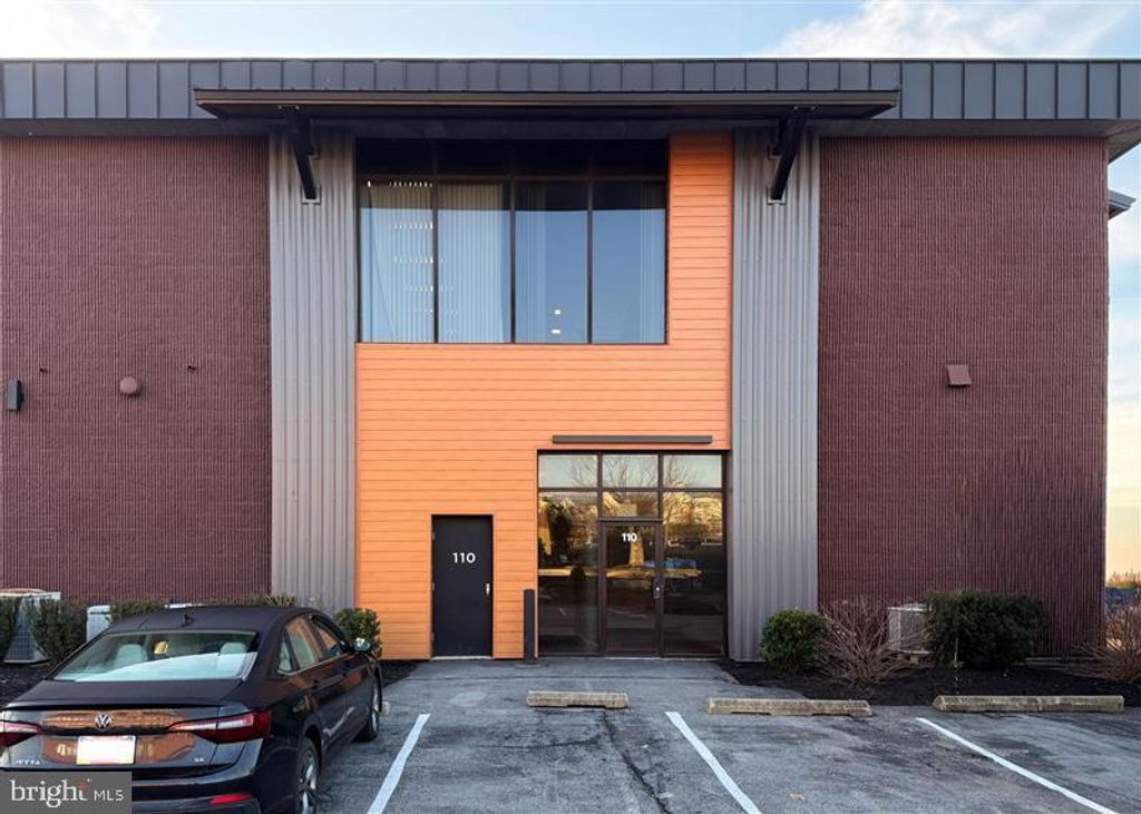 Photo of 227 Granite Run Drive, LANCASTER, PA 17601 (MLS # PALA2081720)