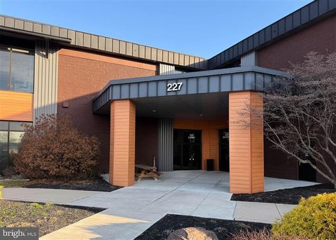 227 GRANITE RUN DRIVE LANCASTER PA 17601