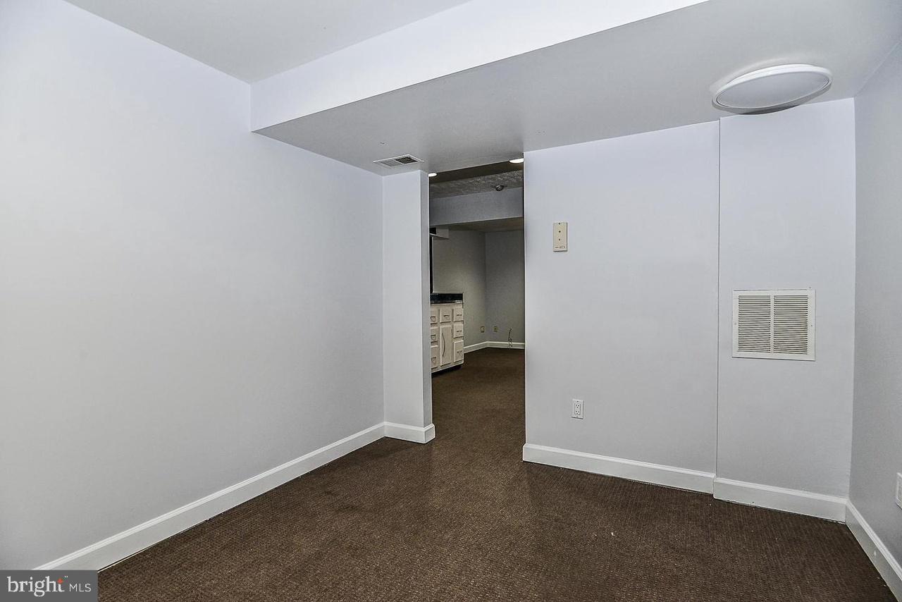 OLD BRIDGE ESTATES - Residential Lease