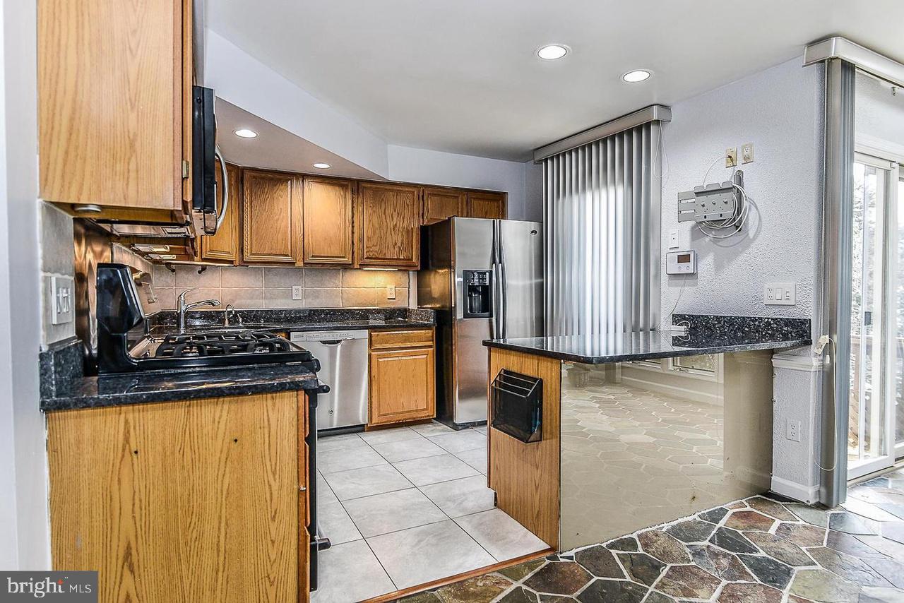 OLD BRIDGE ESTATES - Residential Lease