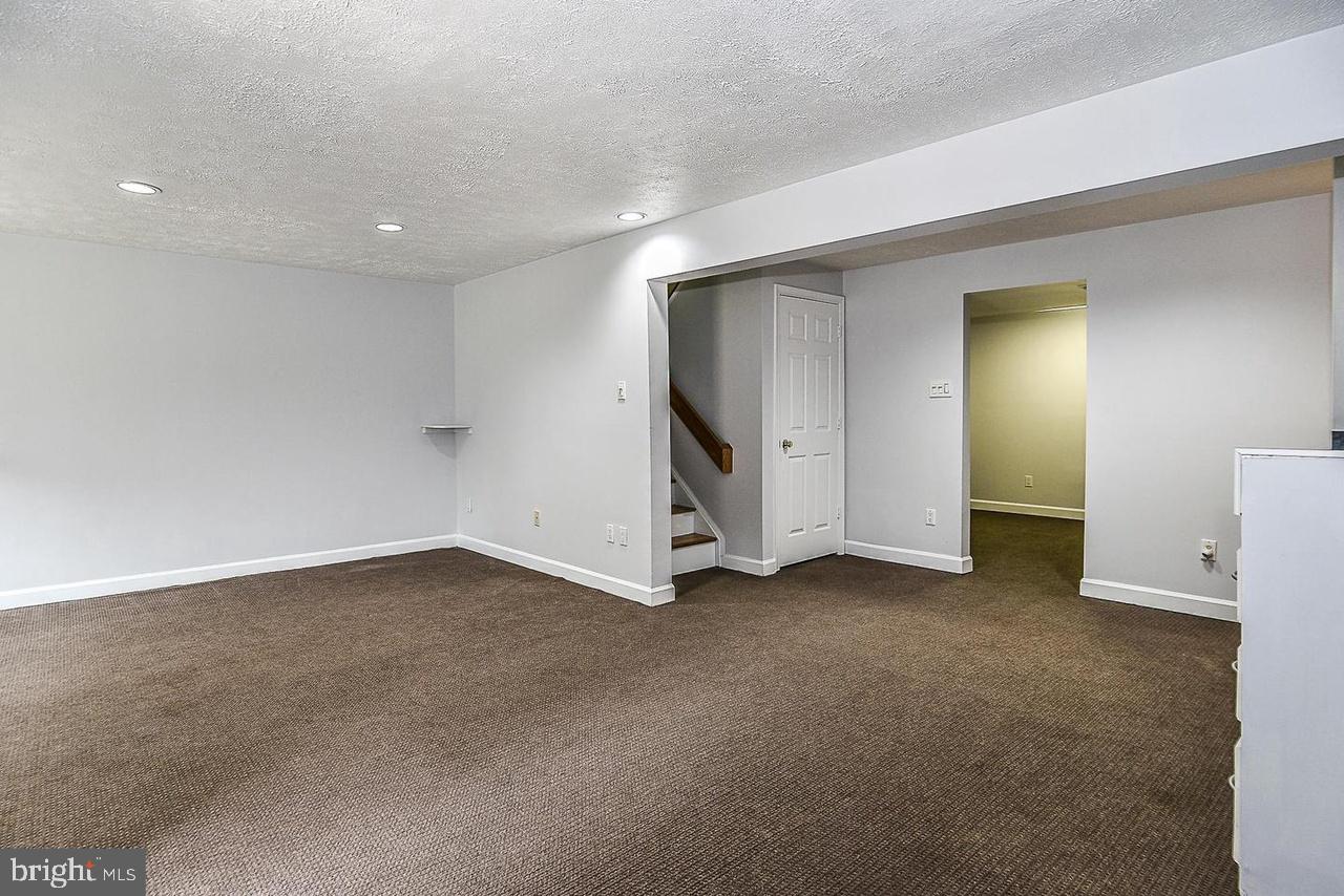 OLD BRIDGE ESTATES - Residential Lease