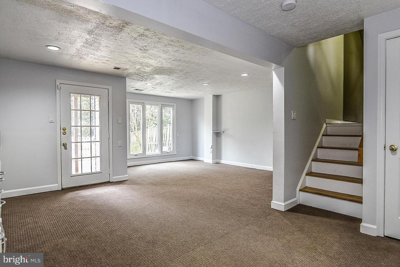 OLD BRIDGE ESTATES - Residential Lease