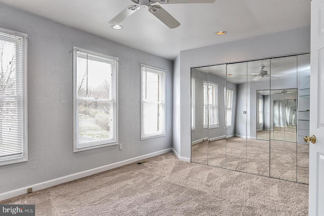 OLD BRIDGE ESTATES - Residential Lease