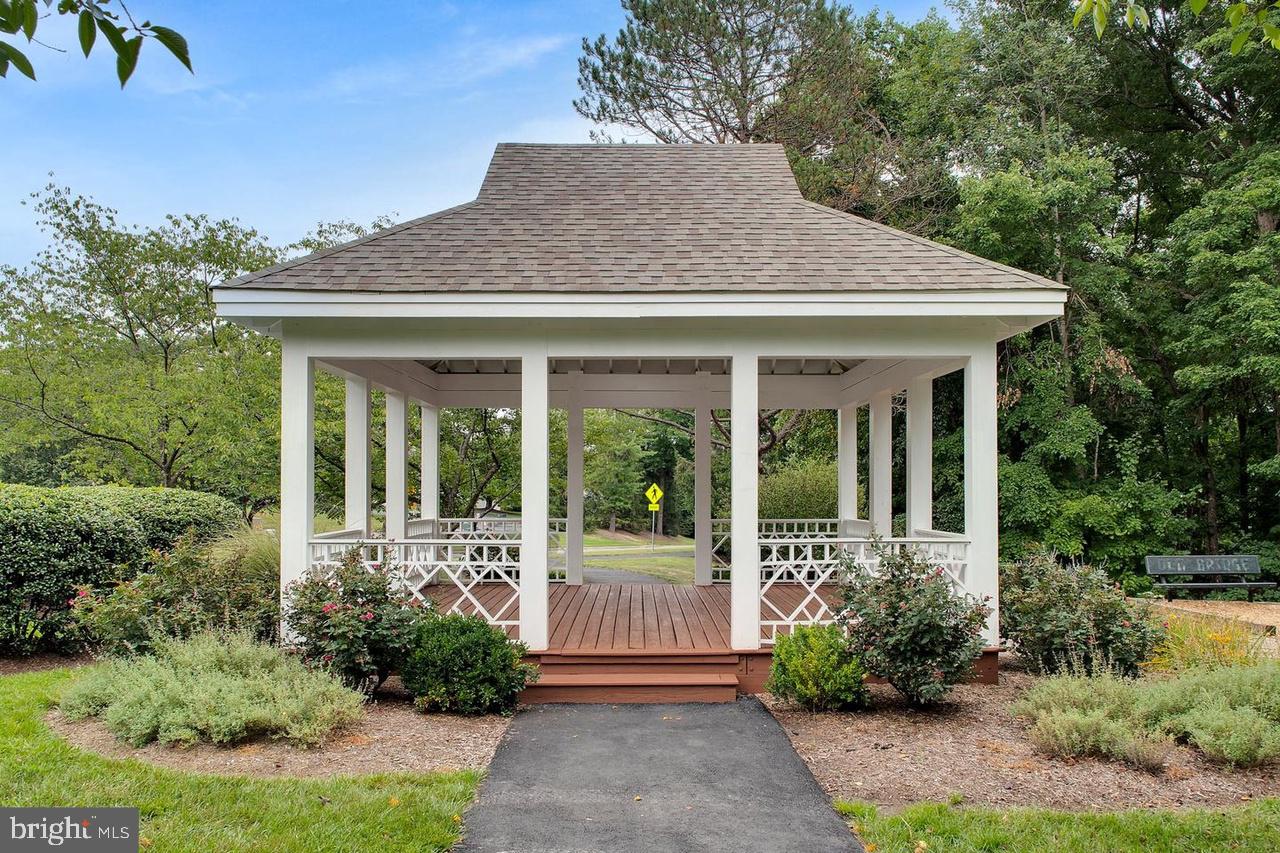 OLD BRIDGE ESTATES - Residential Lease