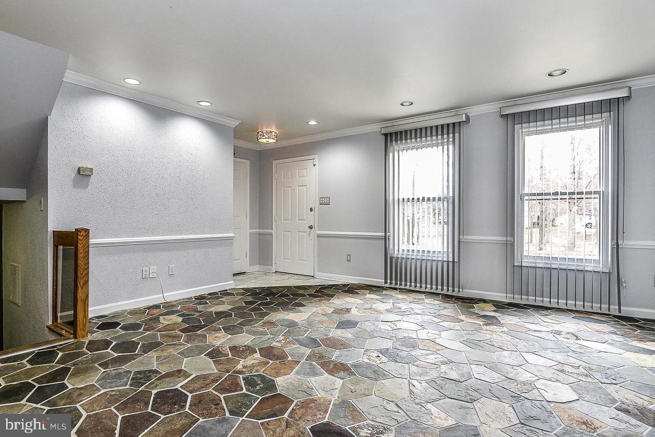 OLD BRIDGE ESTATES - Residential Lease