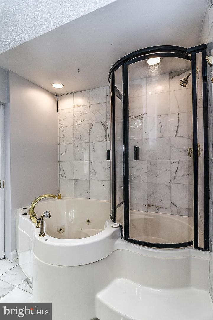 OLD BRIDGE ESTATES - Residential Lease