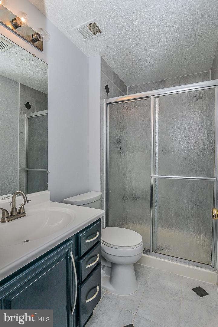 OLD BRIDGE ESTATES - Residential Lease