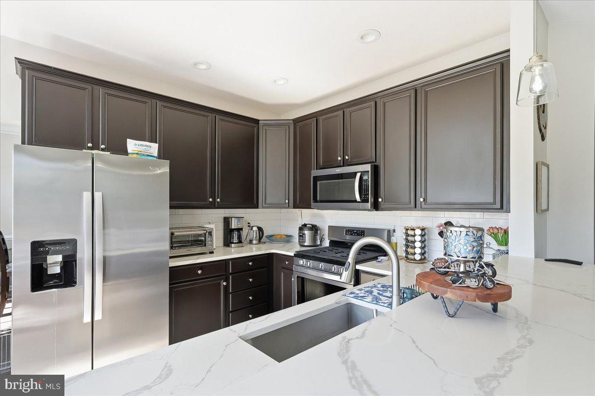 316 HAMILTON DR