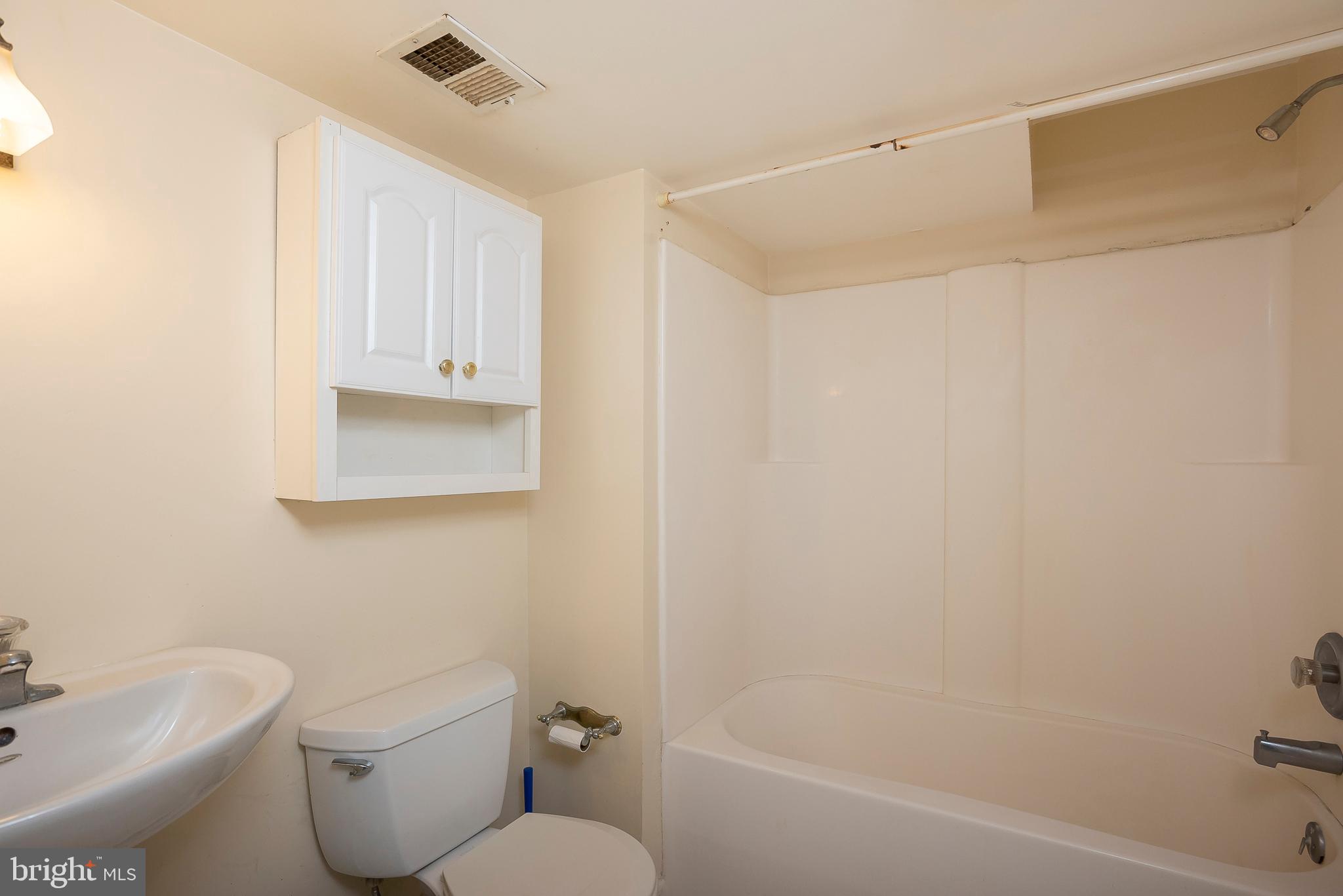 ROLLING KNOLLS - Residential