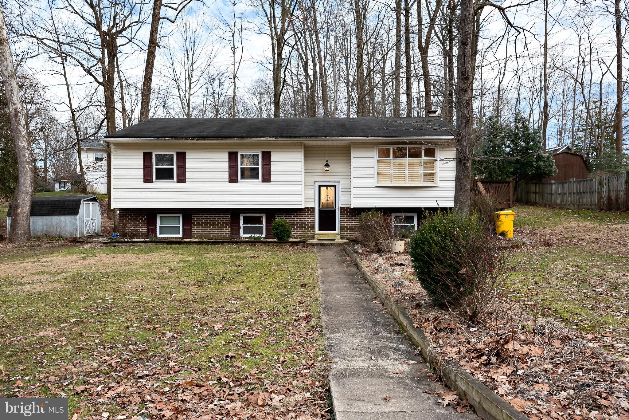 ROLLING KNOLLS - Residential