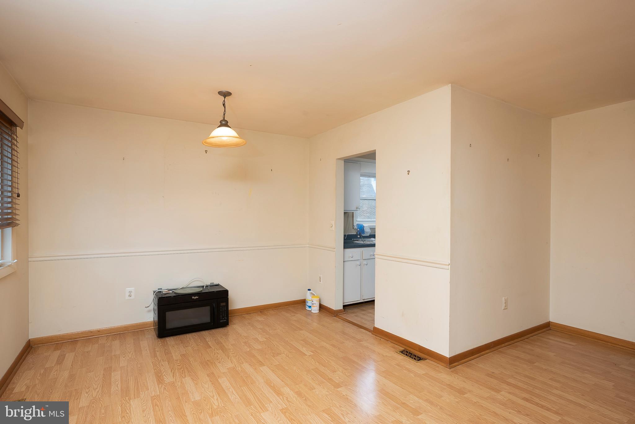 ROLLING KNOLLS - Residential