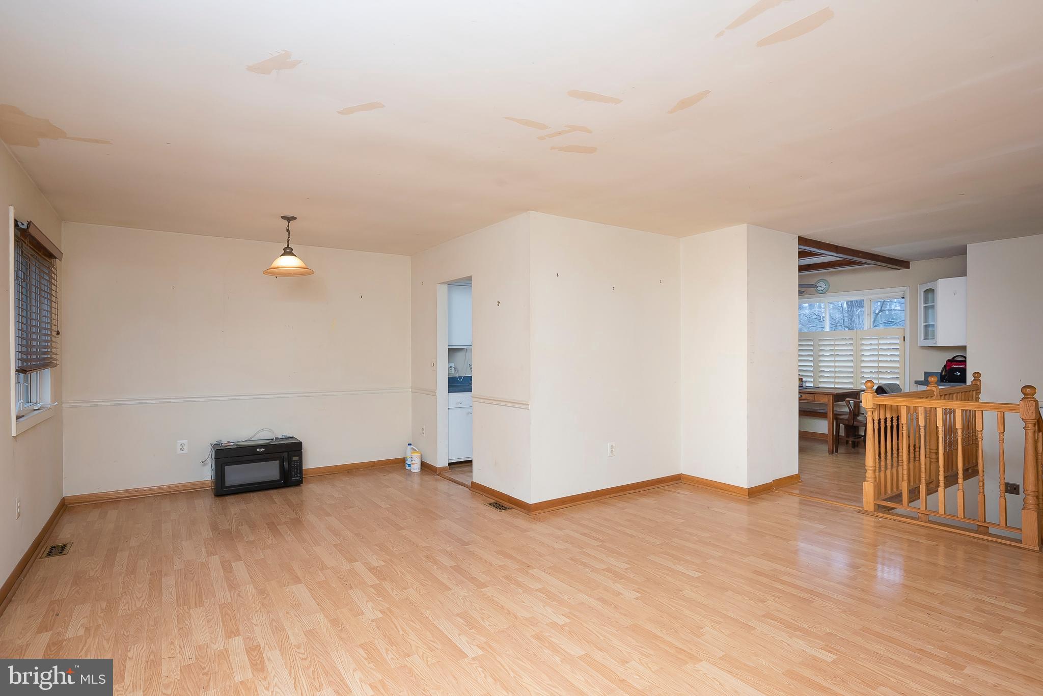 ROLLING KNOLLS - Residential