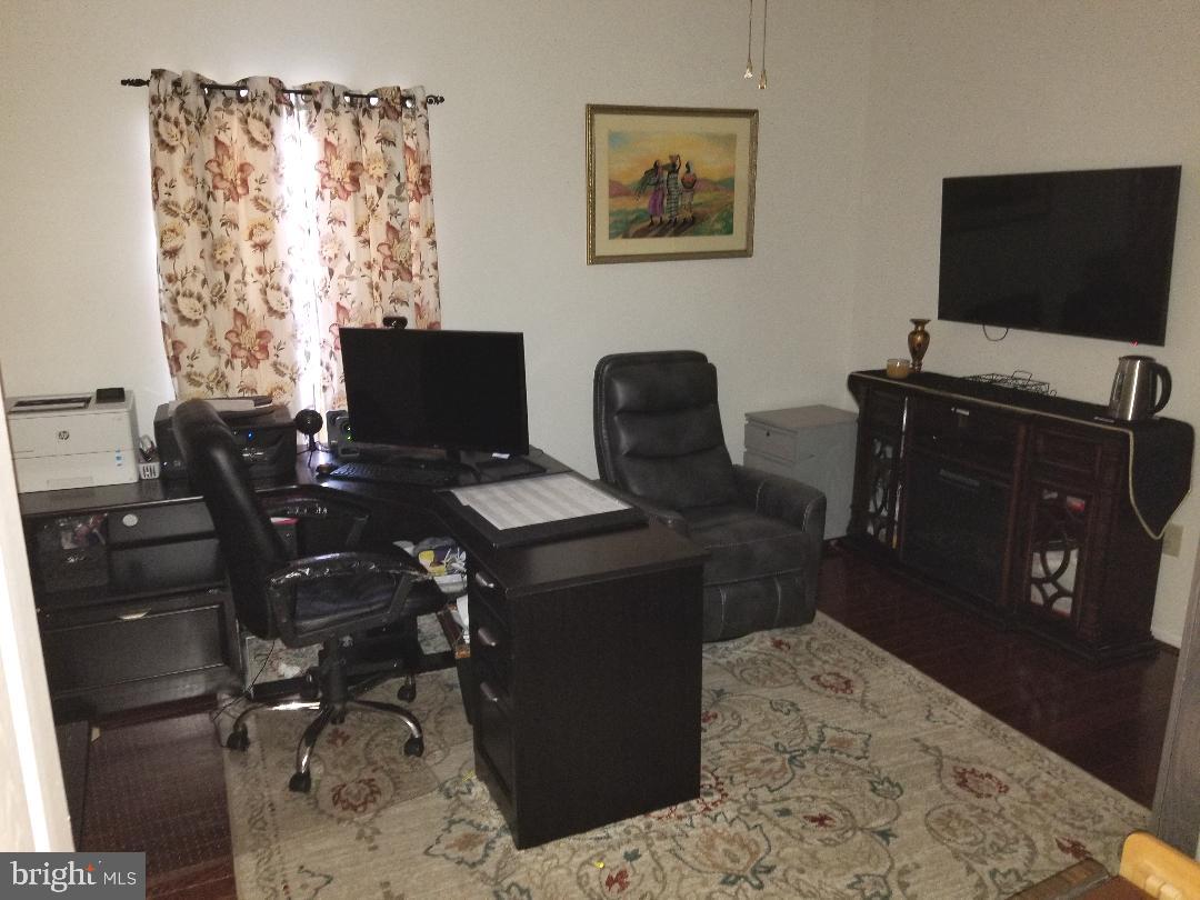 CLINTON - Residential