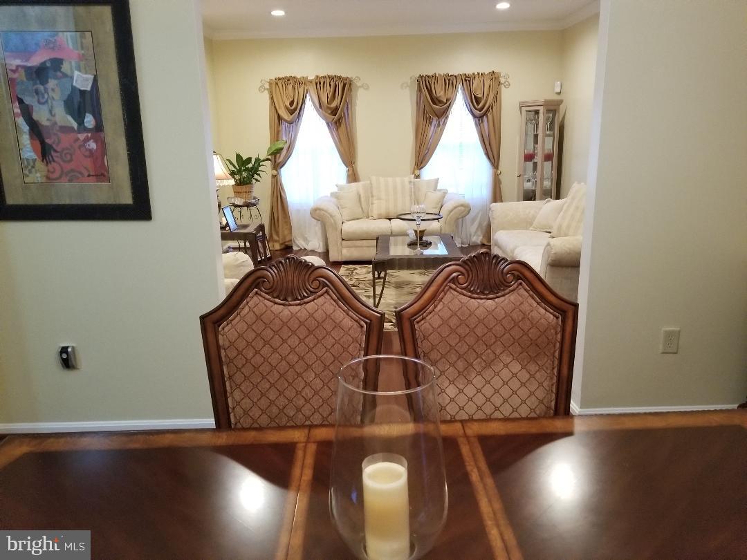 CLINTON - Residential