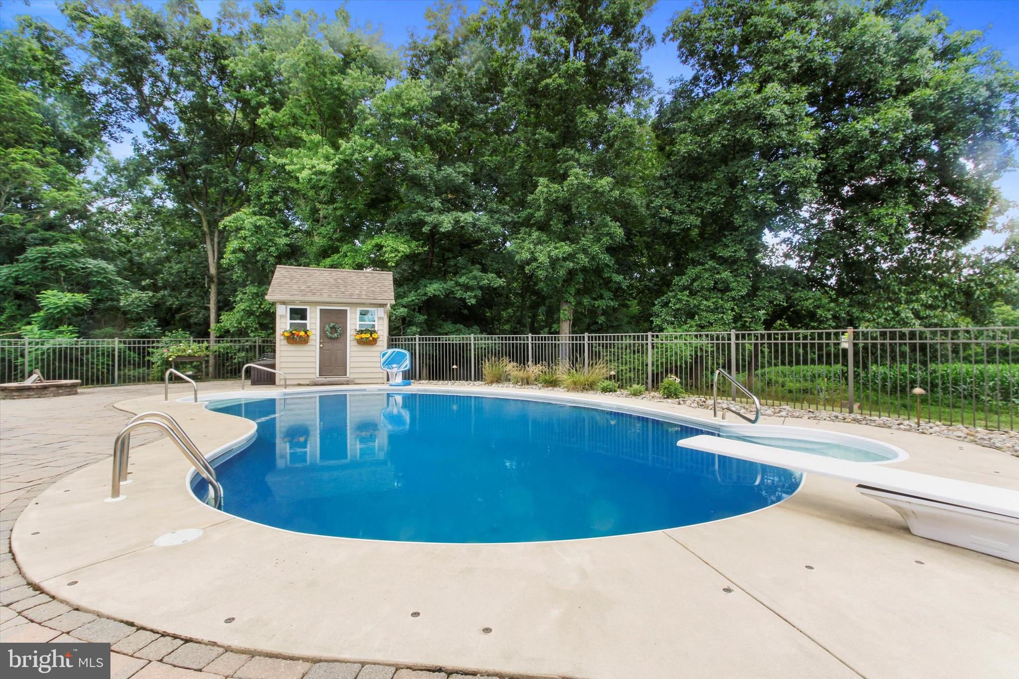 NORTH HOPEWELL - Residential