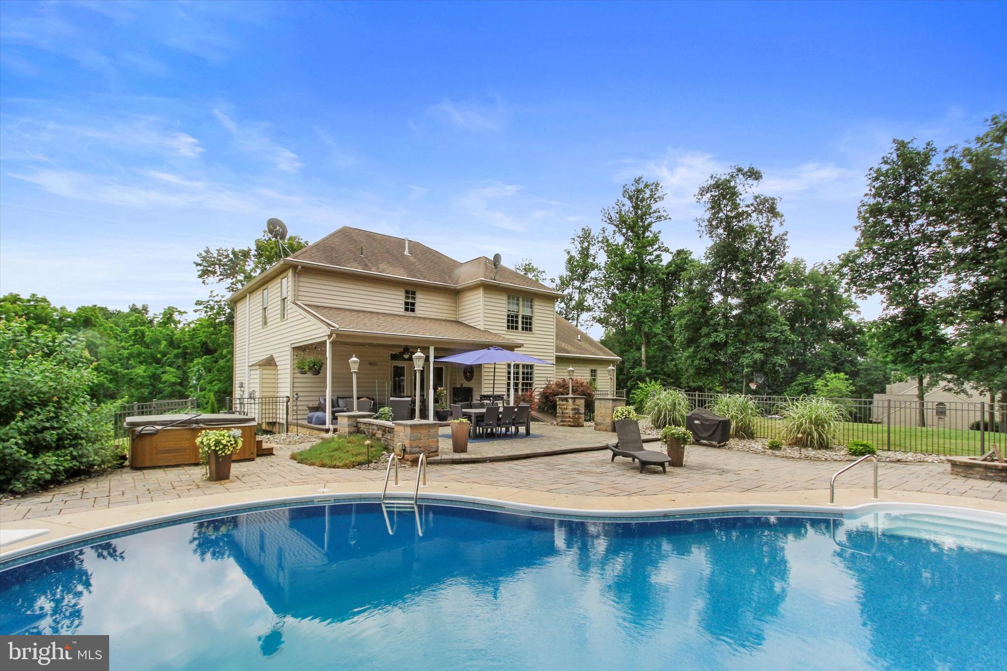 NORTH HOPEWELL - Residential