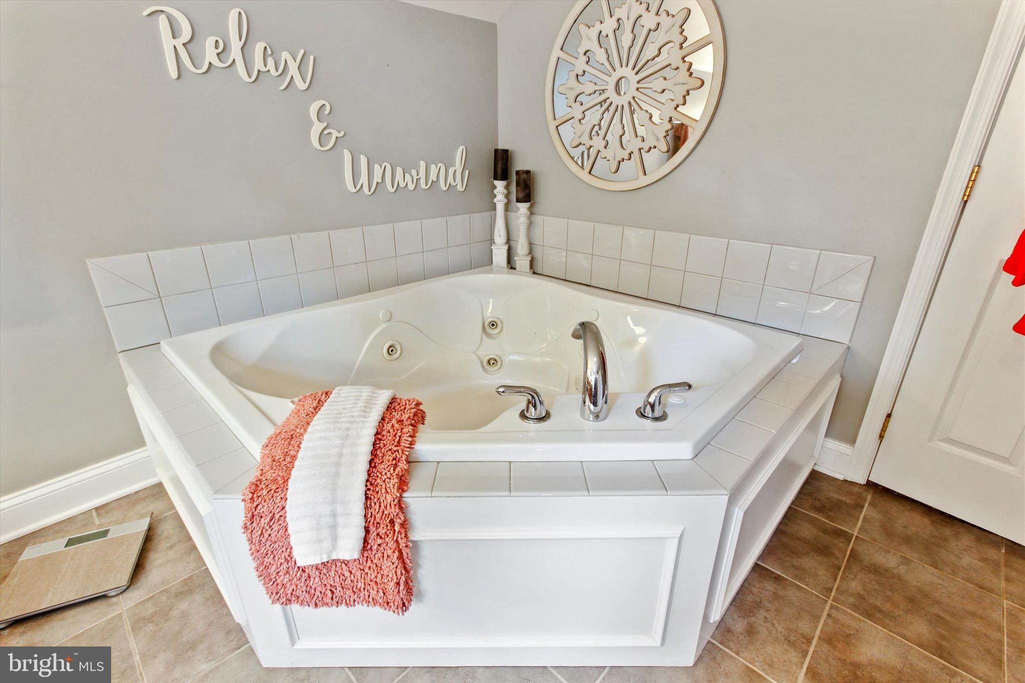 NORTH HOPEWELL - Residential