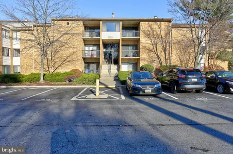 11204 Cherry Hill Road Unit 81, Beltsville, MD MLS: MDPG2135346