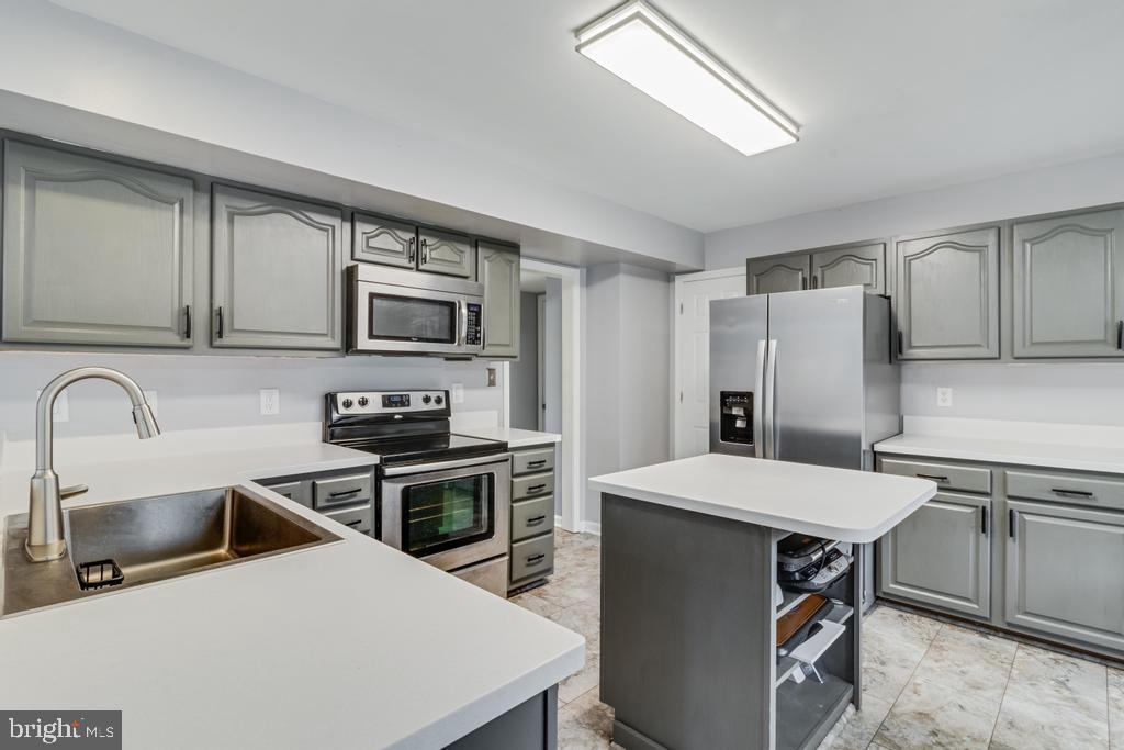 JOHNSON FARM ESTATES - Residential