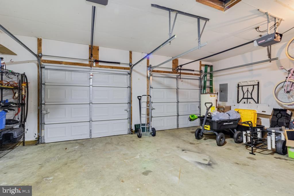 JOHNSON FARM ESTATES - Residential