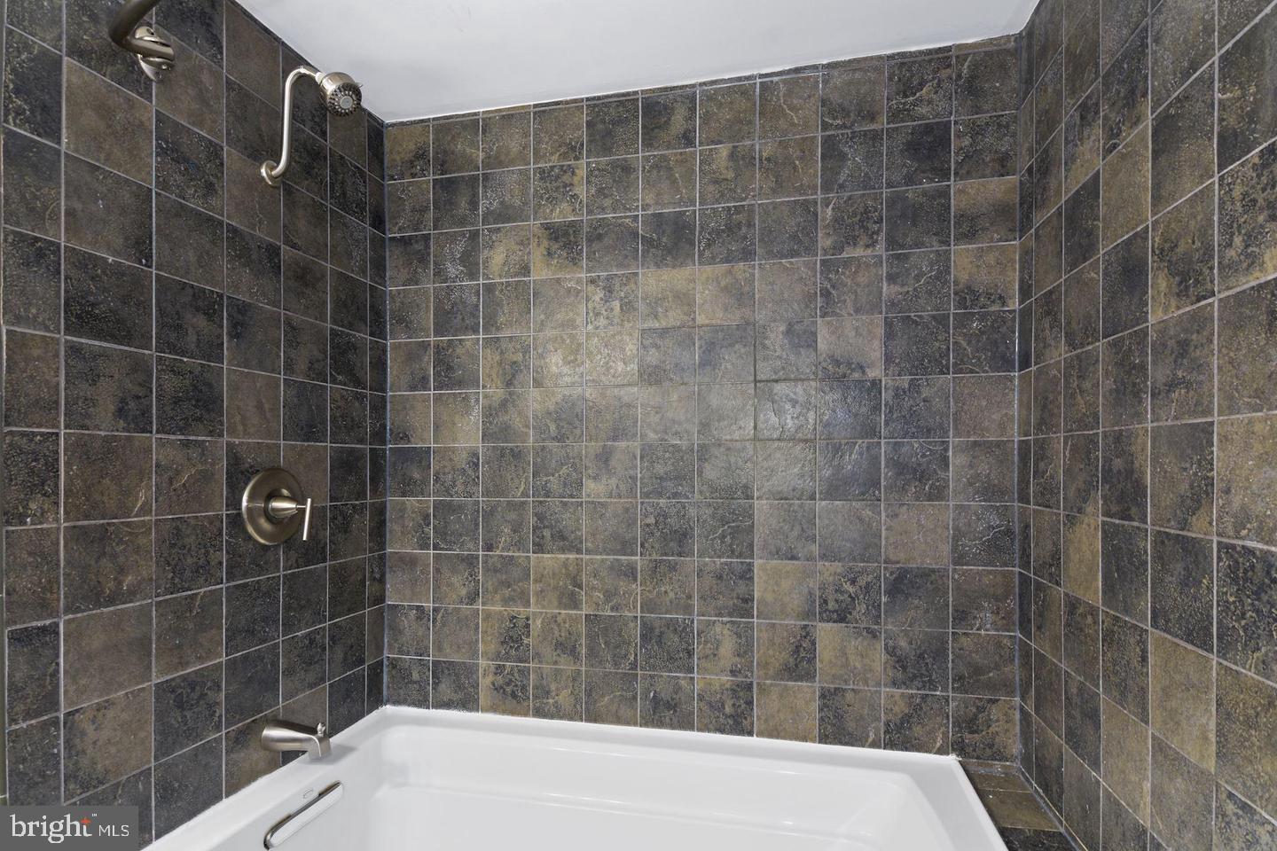 CANTON - Residential Lease