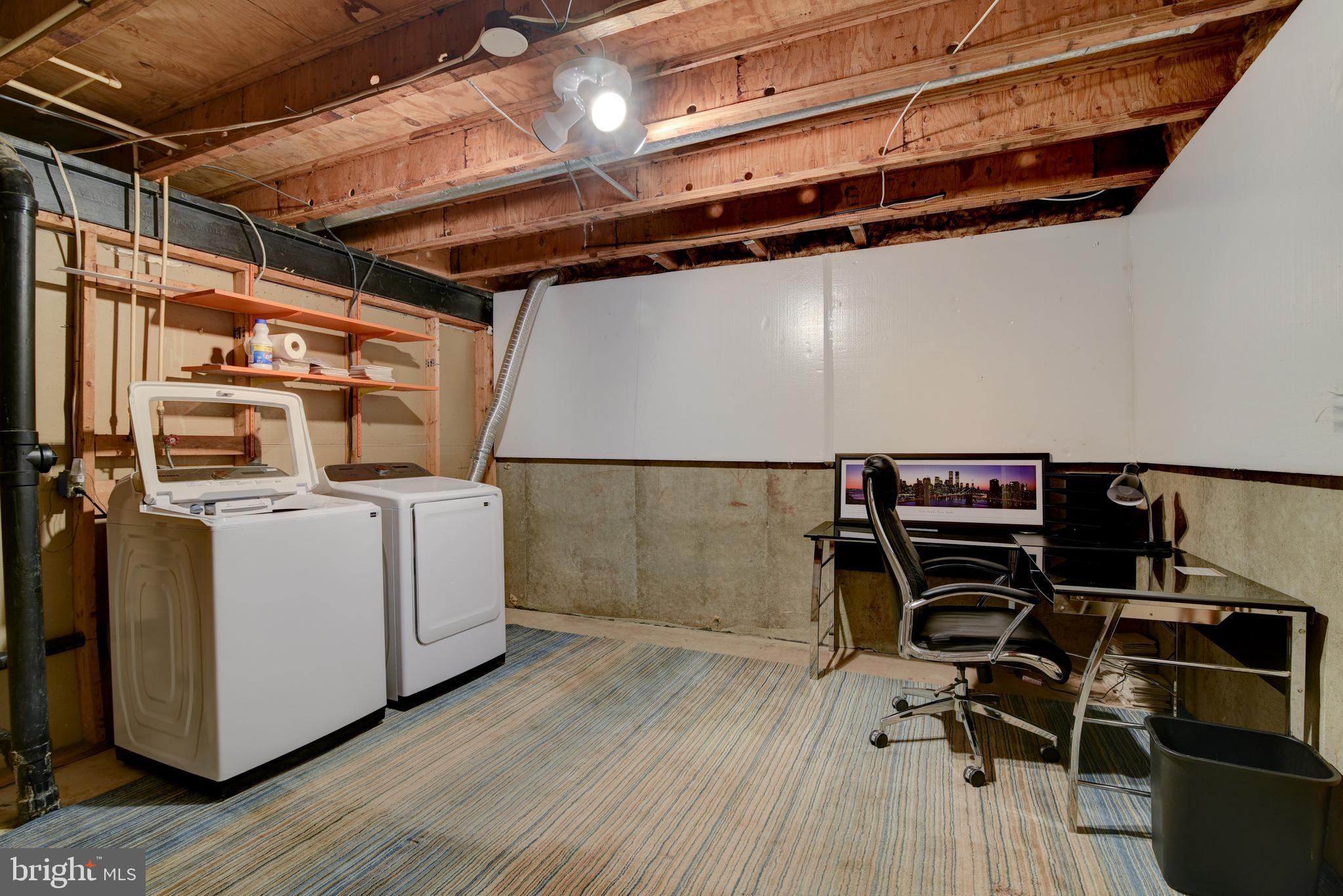 LONDON TOWN WEST - Residential