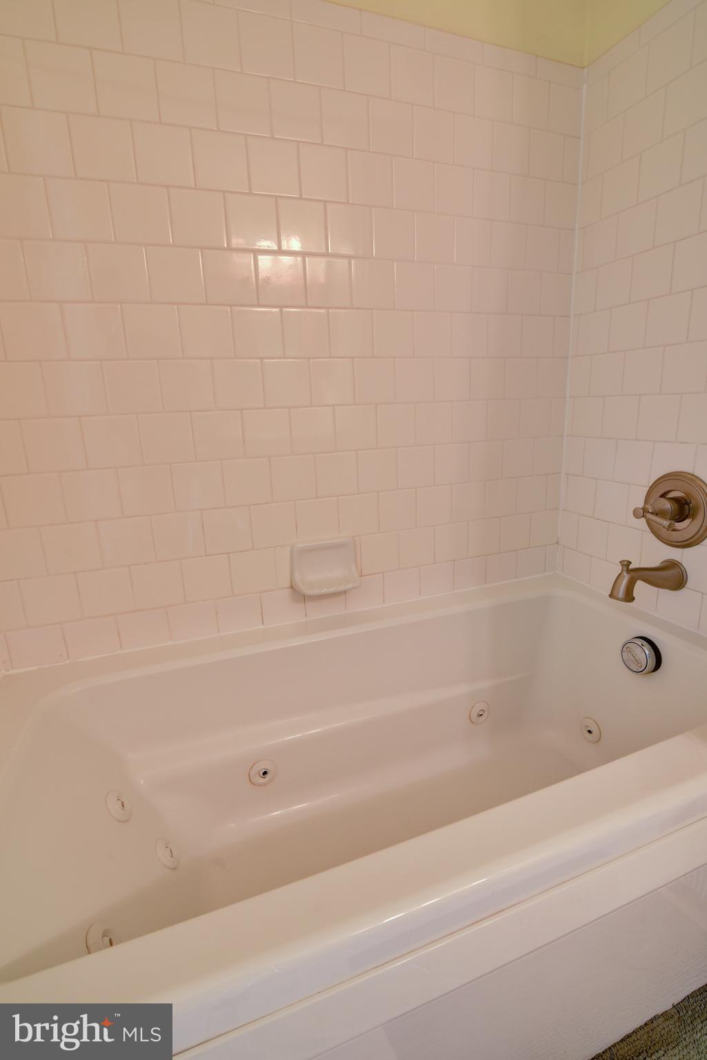 LONDON TOWN WEST - Residential