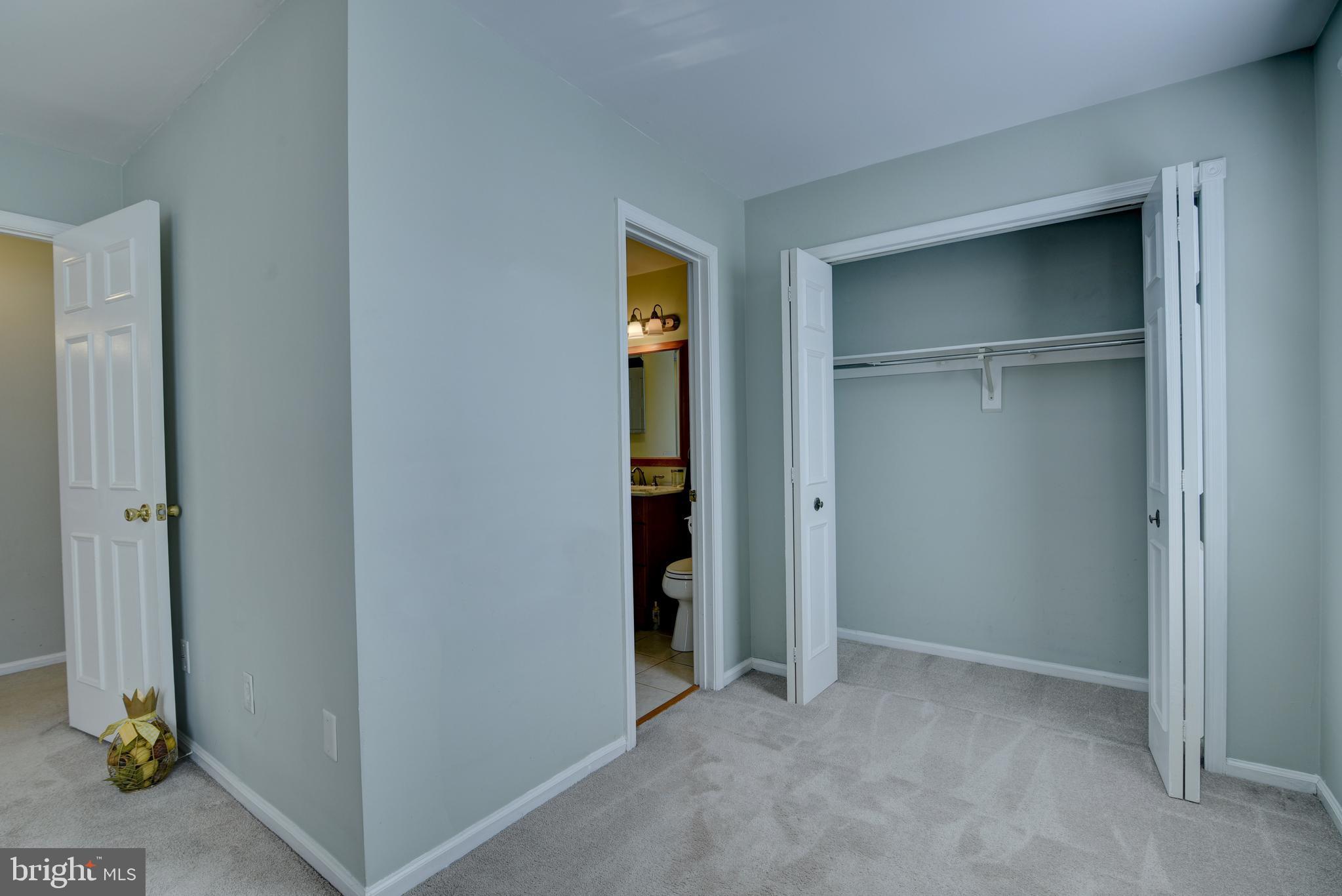 LONDON TOWN WEST - Residential