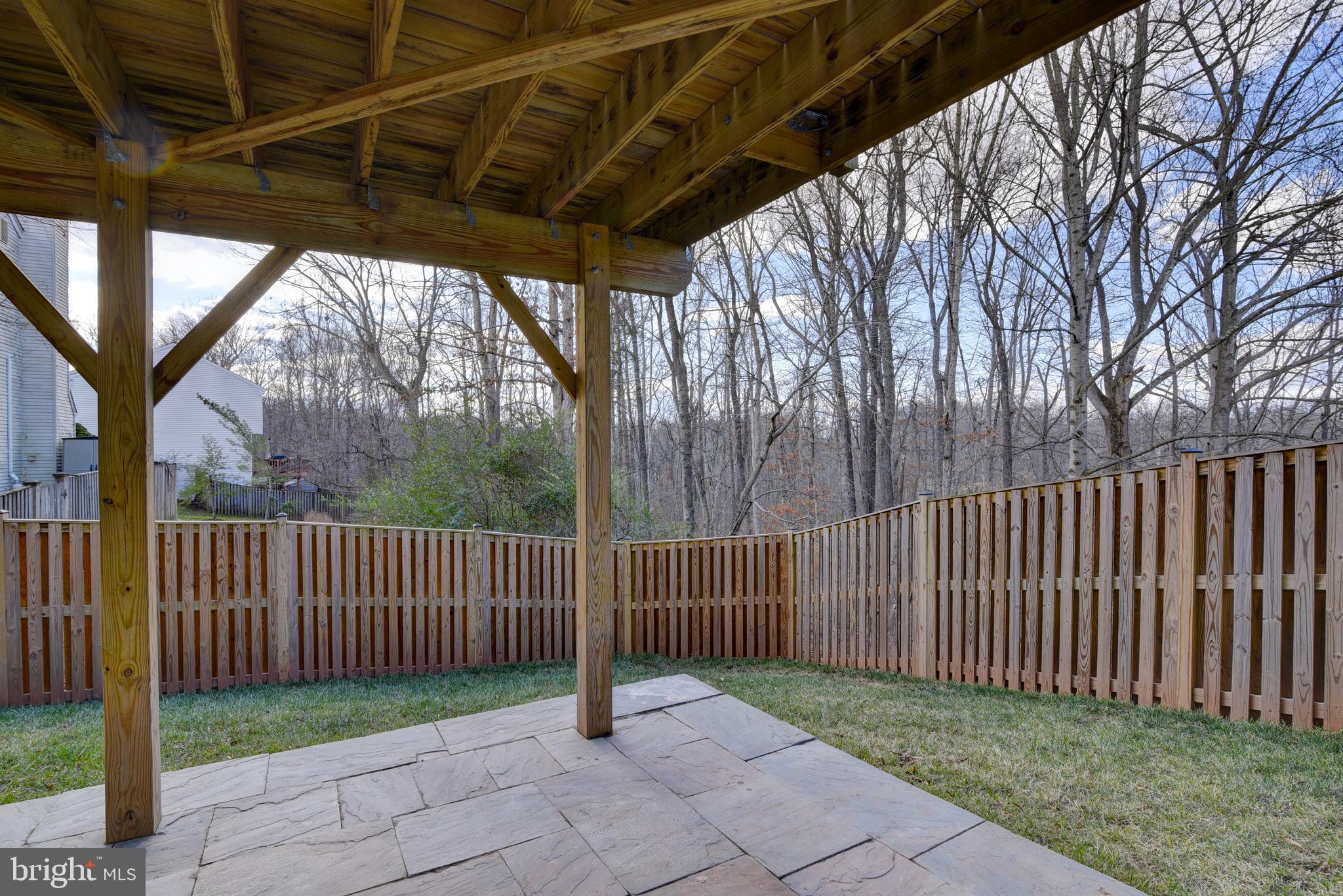 LONDON TOWN WEST - Residential