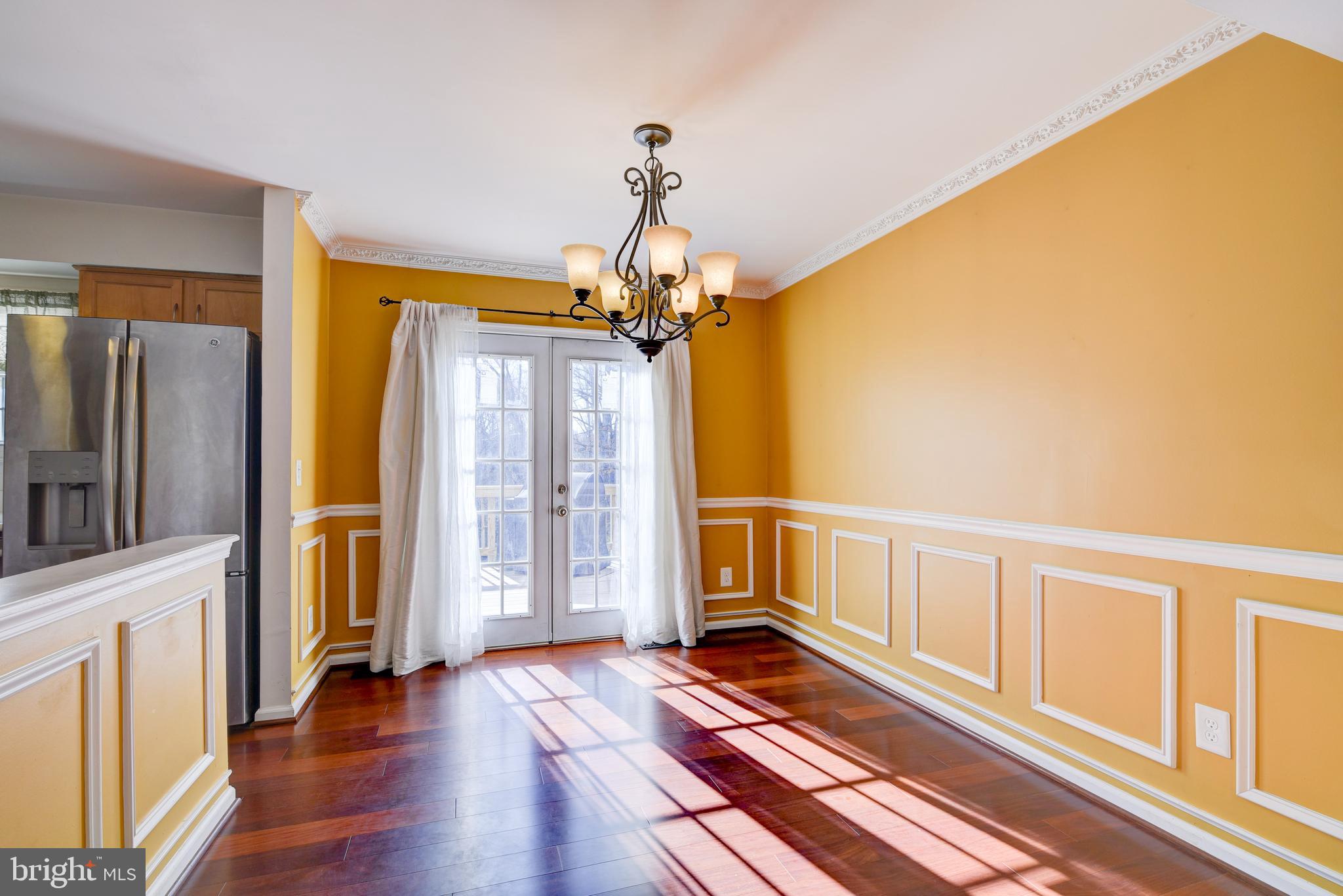 LONDON TOWN WEST - Residential