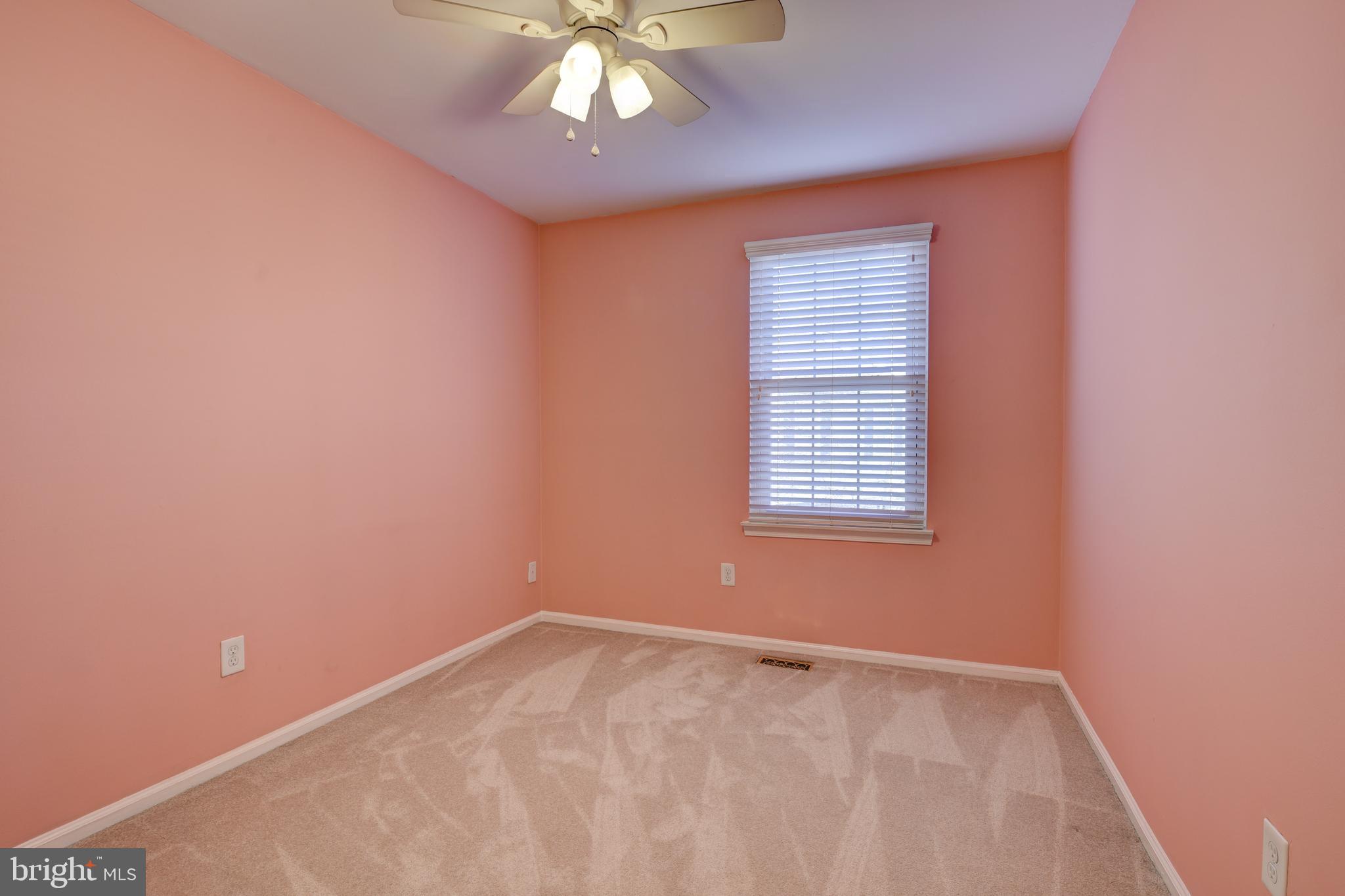 LONDON TOWN WEST - Residential