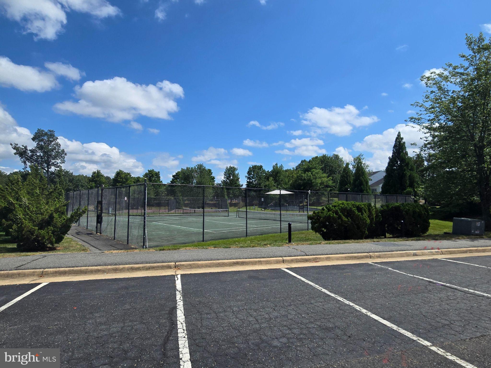 STAFFORD LAKES - Residential