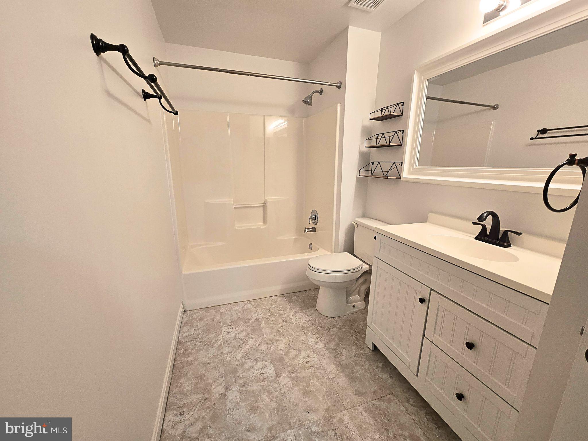 STAFFORD LAKES - Residential