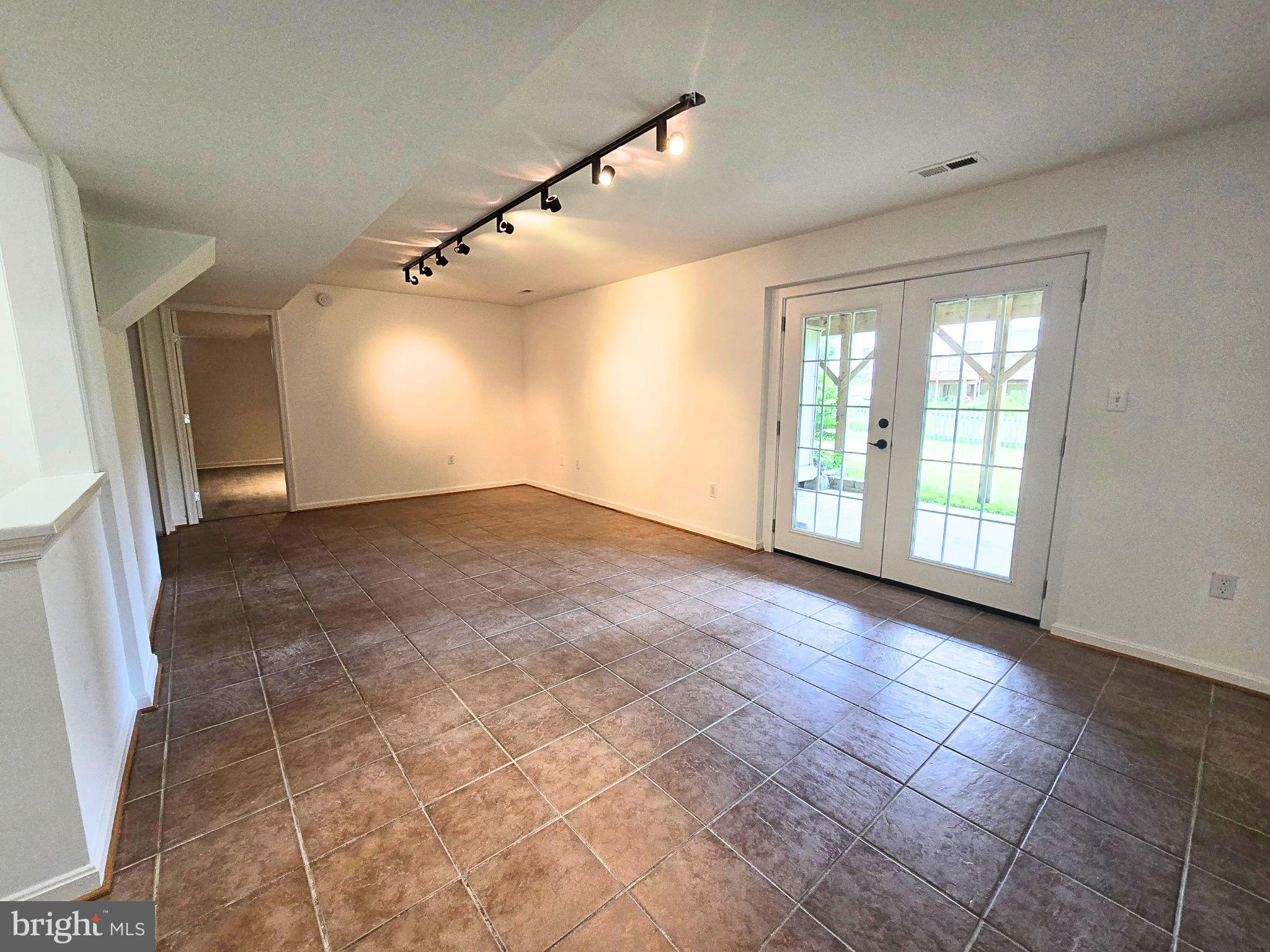 STAFFORD LAKES - Residential