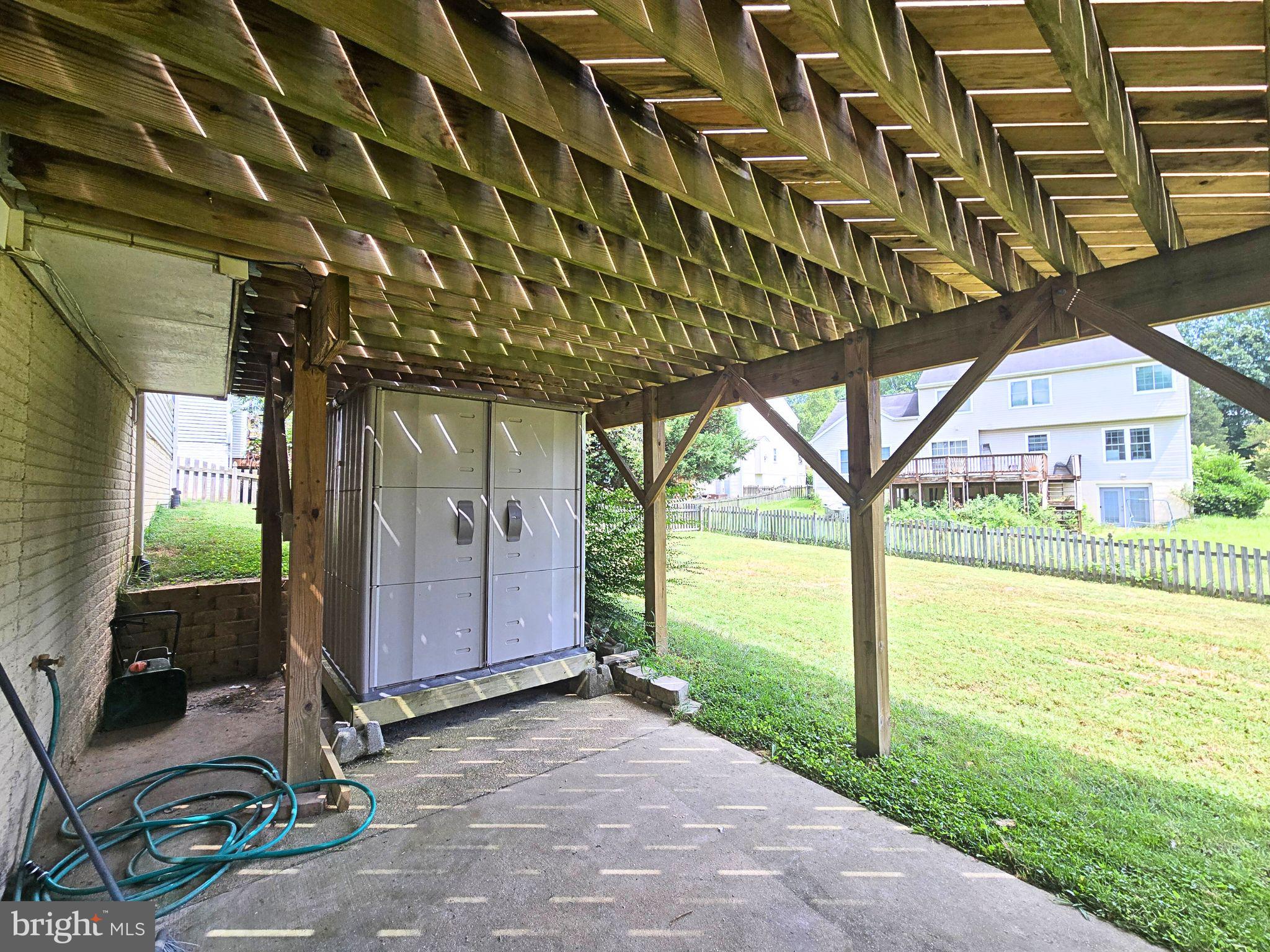 STAFFORD LAKES - Residential