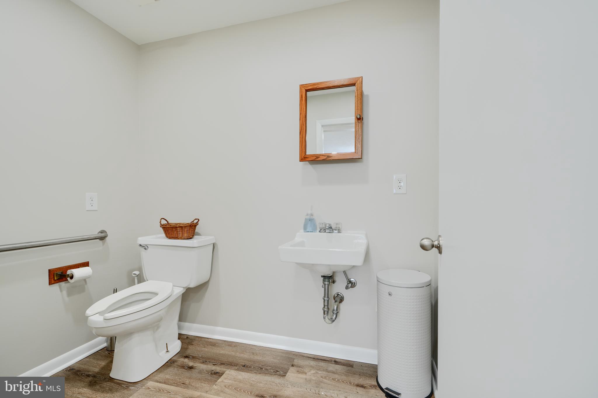 KENMORE FARMS - Residential