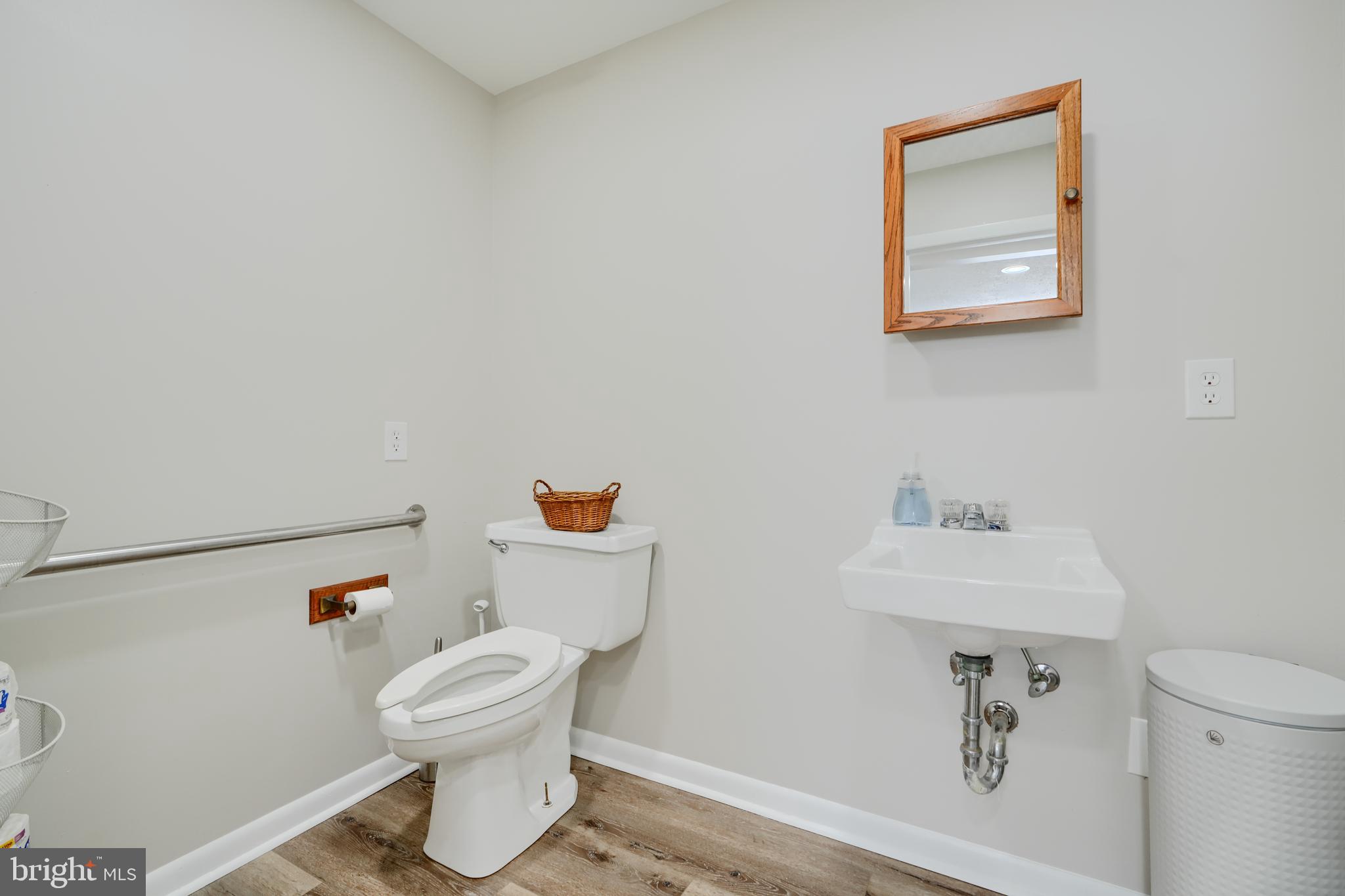 KENMORE FARMS - Residential