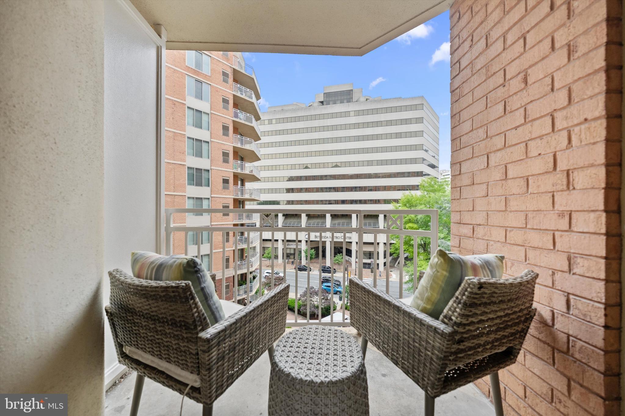 DOWNTOWN BETHESDA - Residential